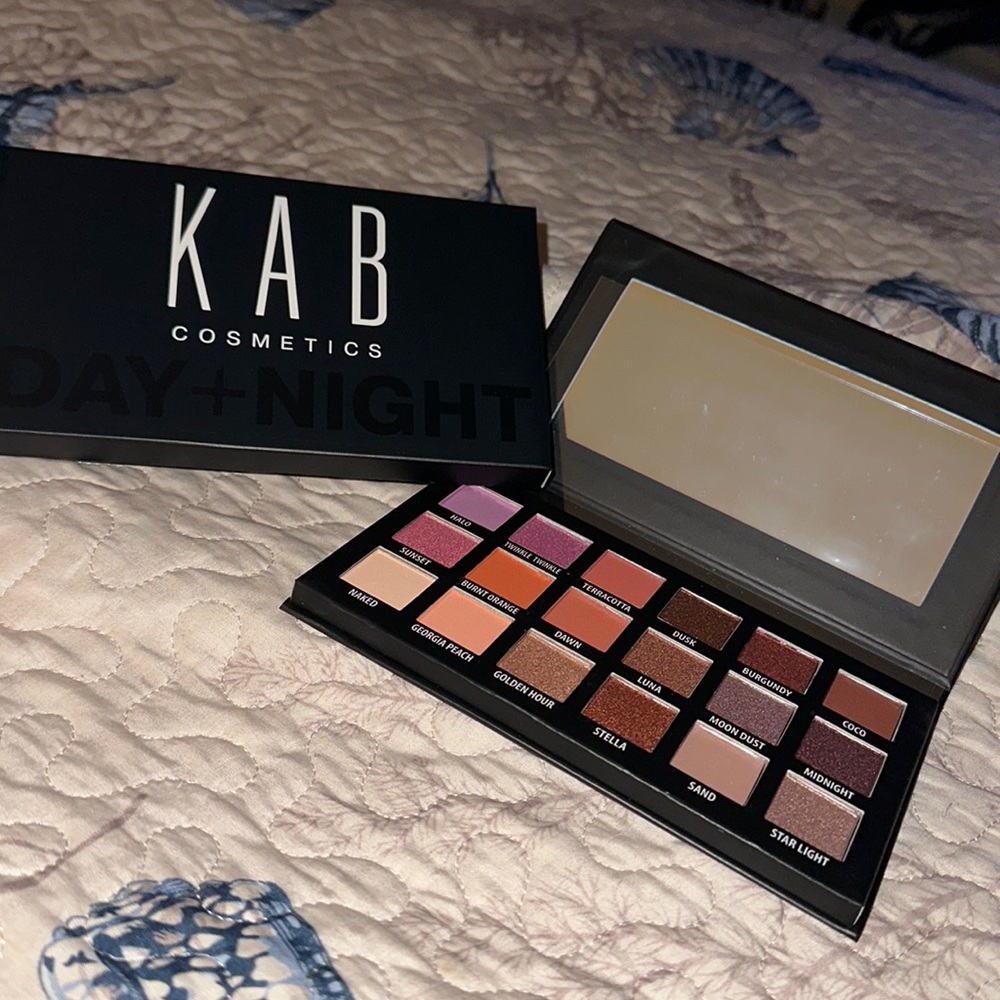 KAB Day and Night eyeshadow palette